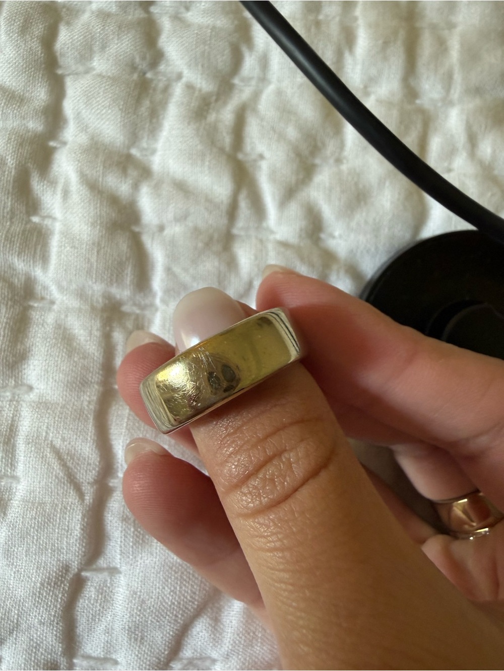 Oura Gold Smart Ring - Gen3 - with charger